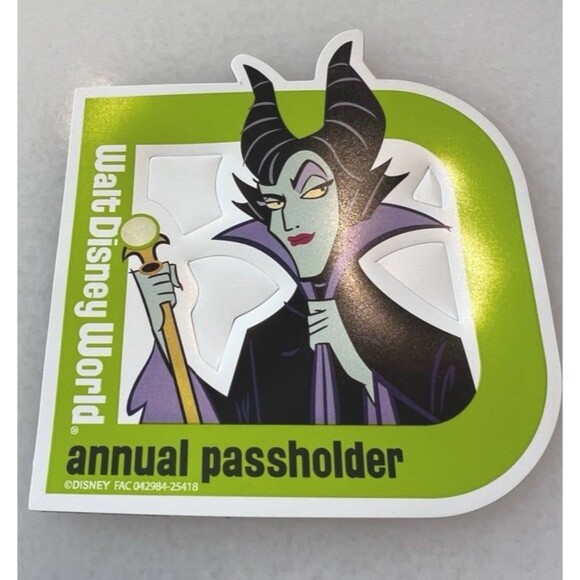 NEW 2025 Disney Parks Walt Disney World Maleficent Annual Passholder Magnet Rare - Picture 1 of 1